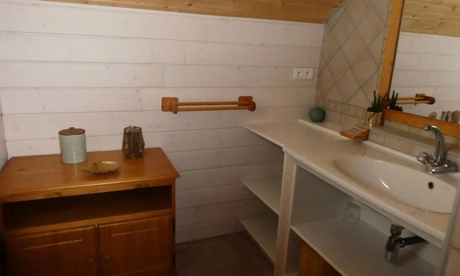 Chalet Crocus - Magnifique Chalet Aux Pieds Des Pistes Au Coeur De La Station De Reallon 10 A 12 Couchages Chalcrocus Mae-9031